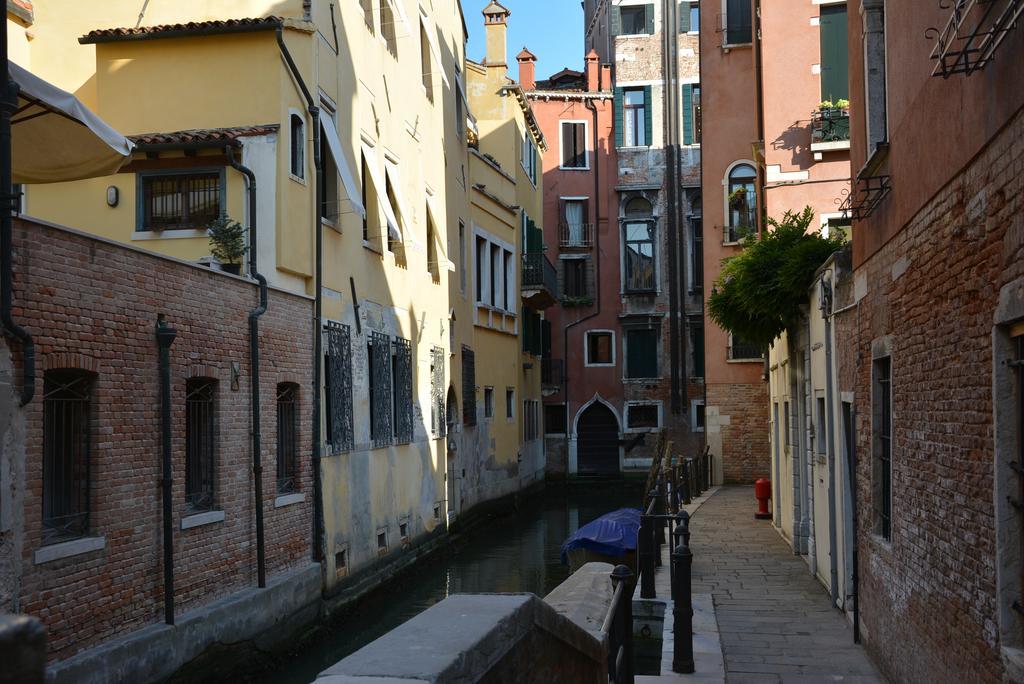 San Marco Design Suites Venedig Exteriör bild